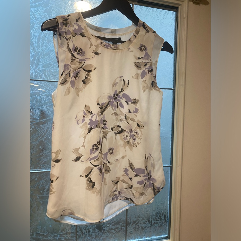 RW & CO - Floral Sleeveless blouse